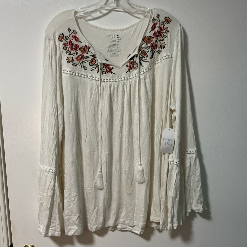 NWT Time and Tru Y2K Floral Embroidered Boho Peasant Blouse XL 3764